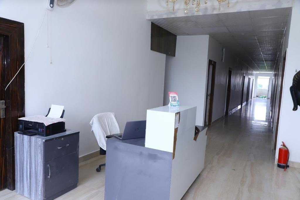 Hotel Aashirvad Faridabad Exterior foto